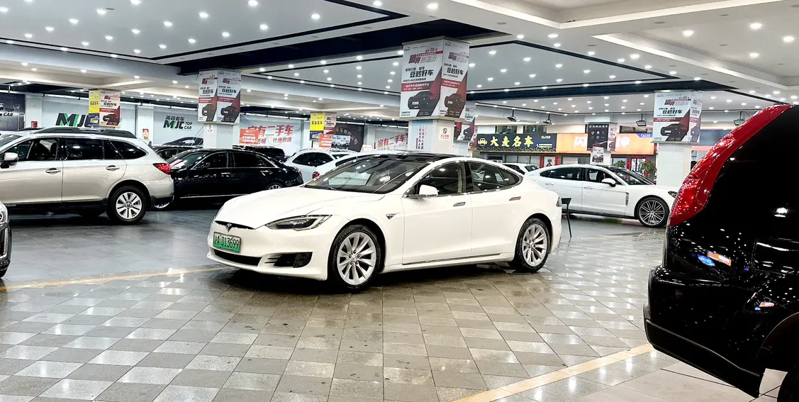 Tesla Model S  из Китая