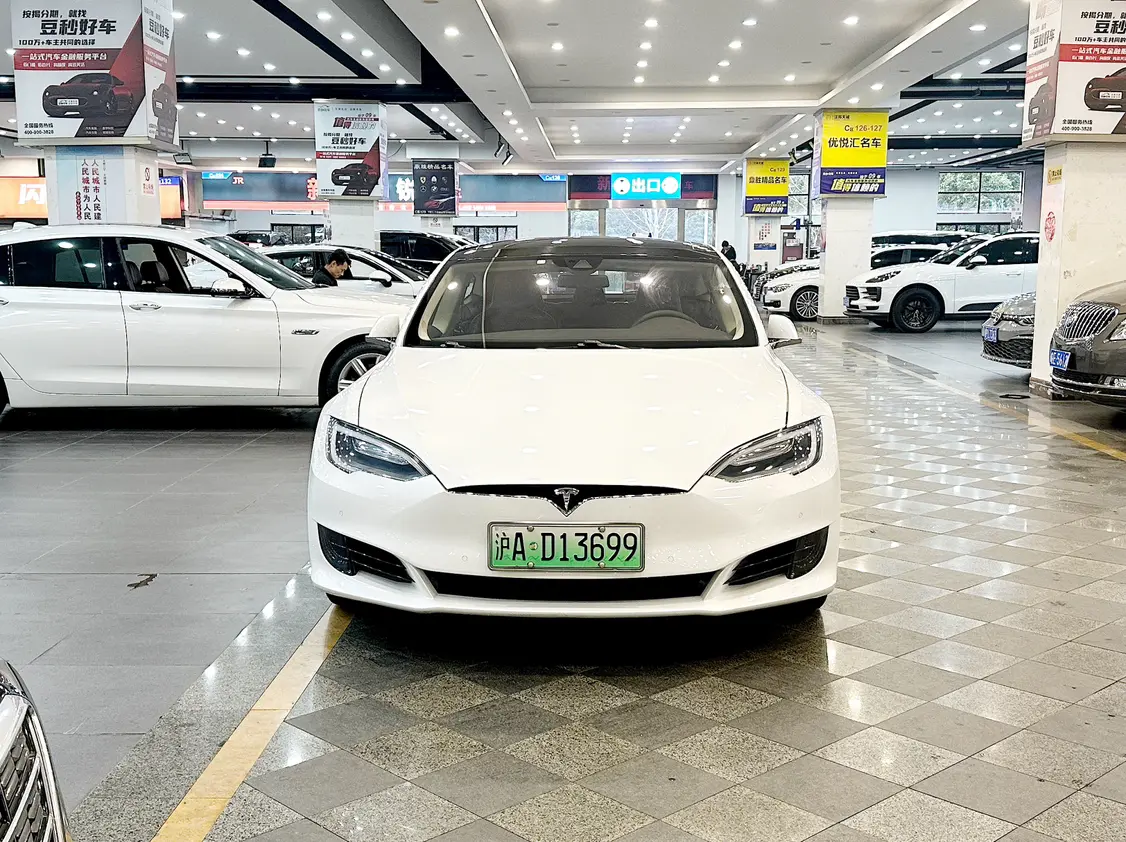 Tesla Model S  из Китая