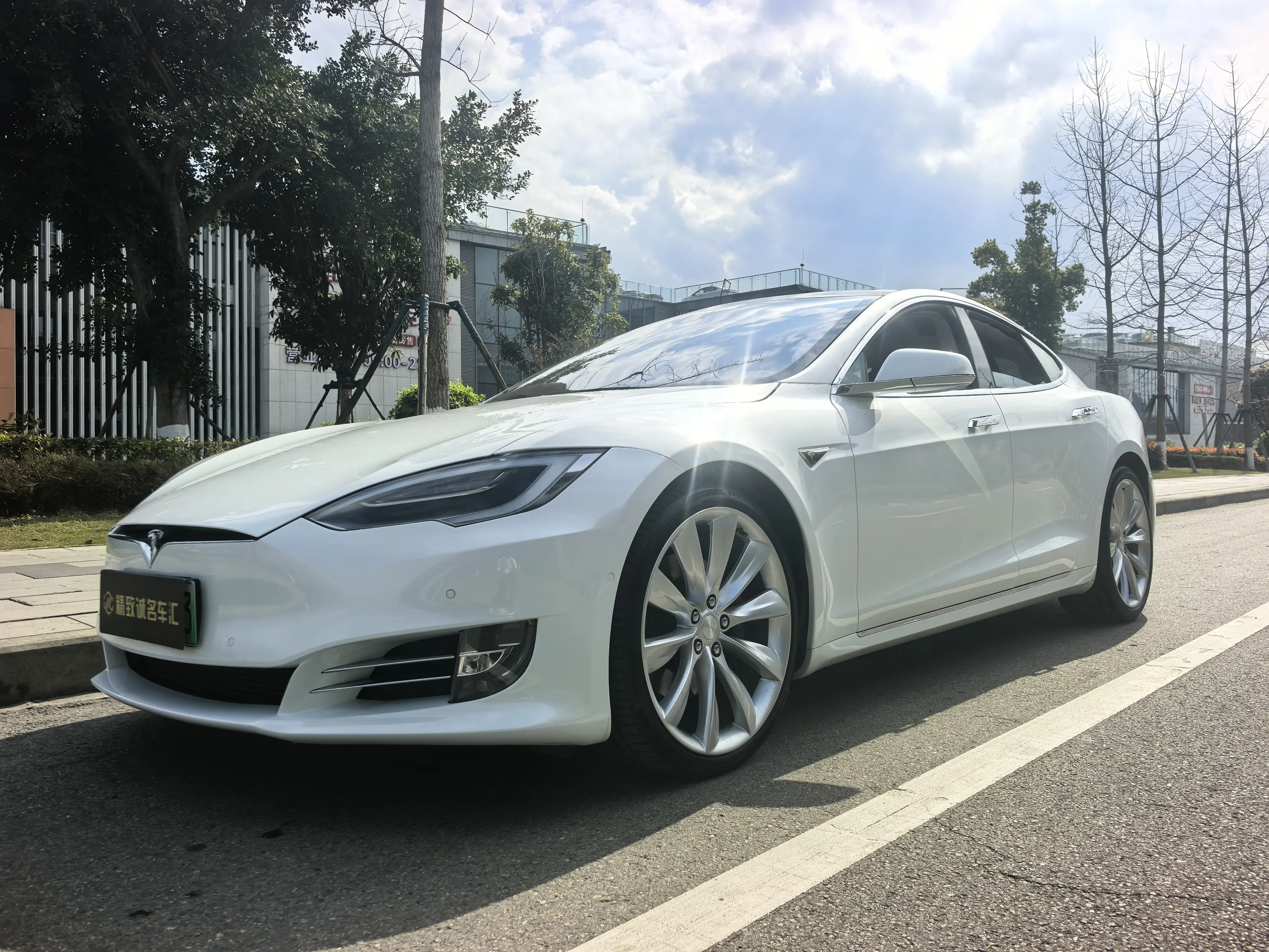 Tesla Model S  из Китая