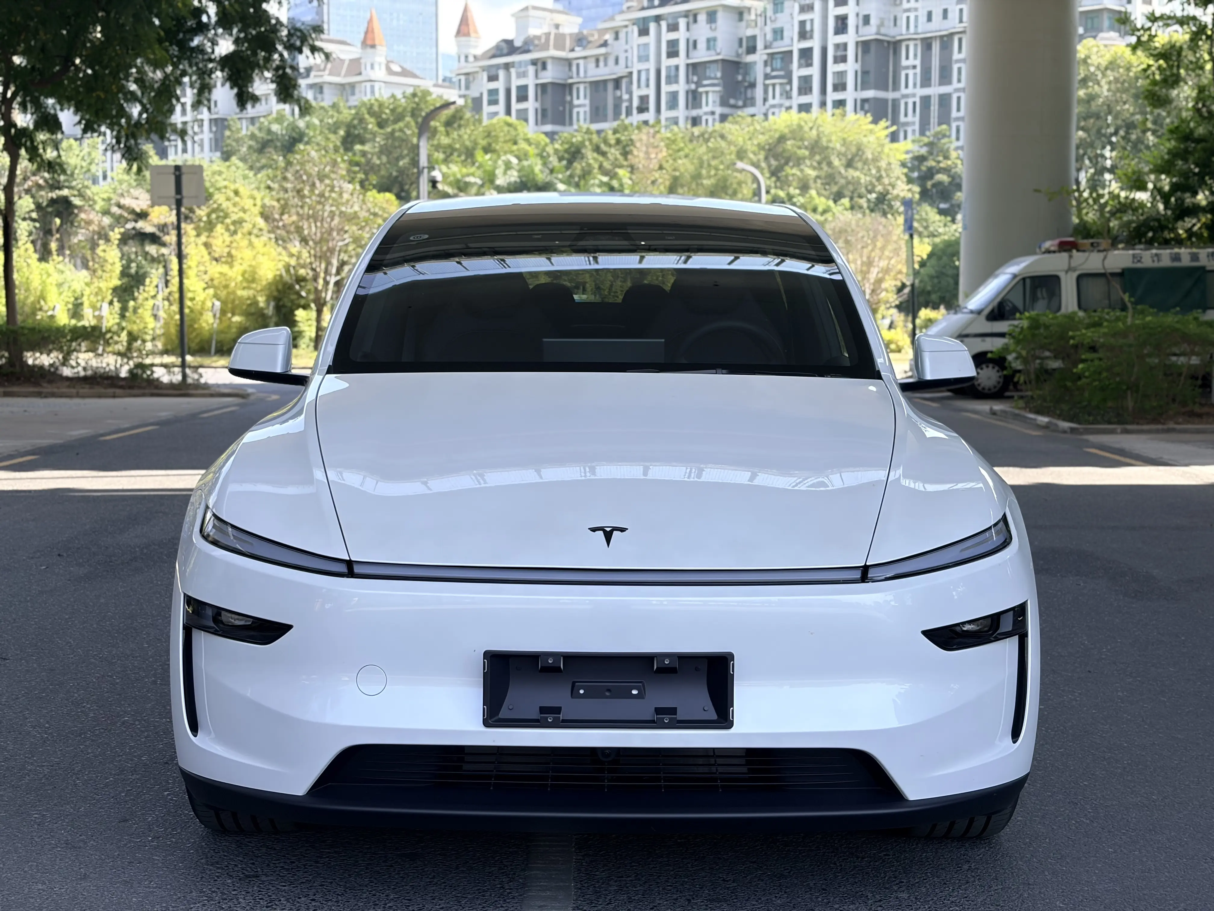 Tesla Model YL  из Китая