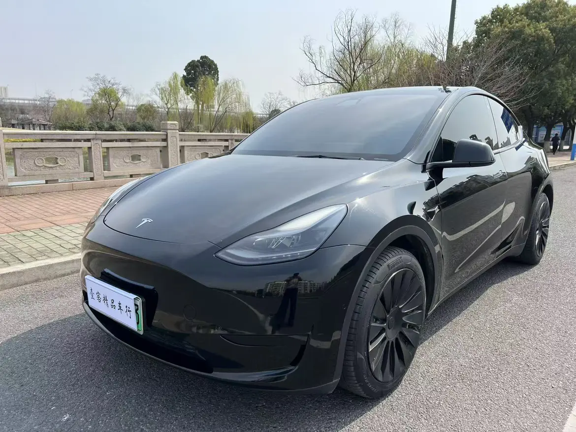 Tesla Model Y  из Китая
