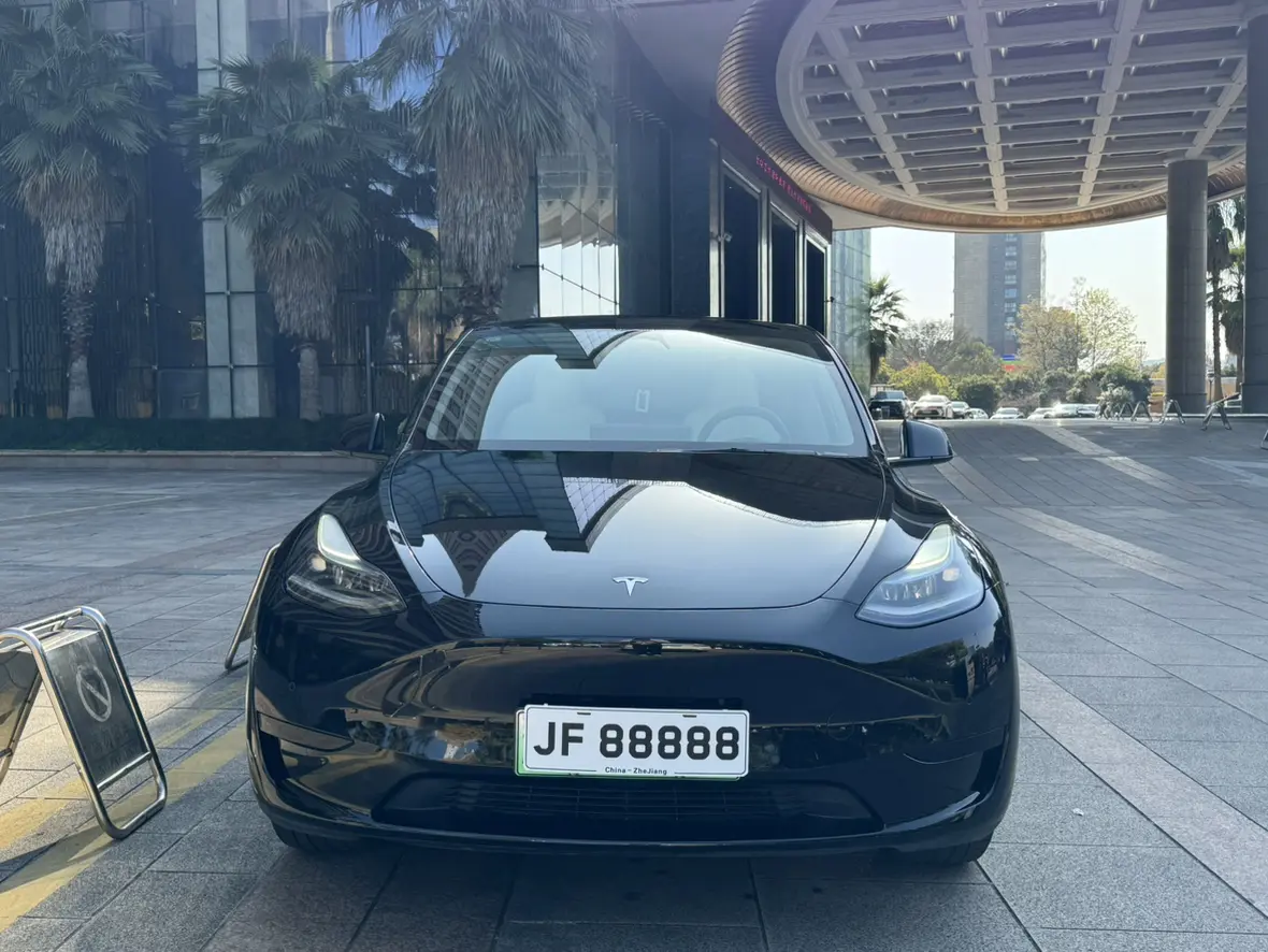 Tesla Model Y  из Китая