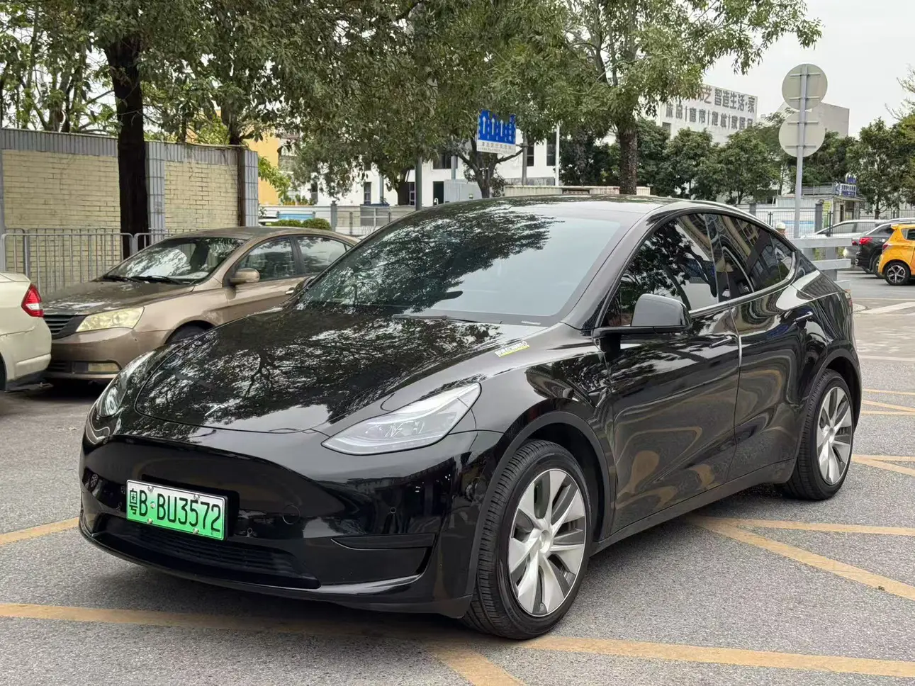 Tesla Model Y  из Китая
