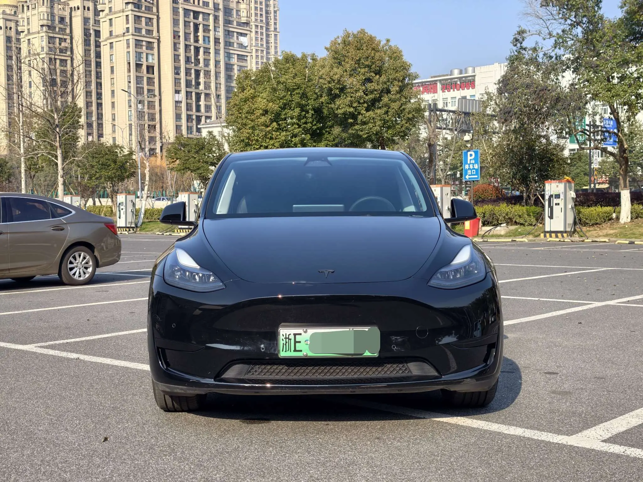 Tesla Model Y  из Китая
