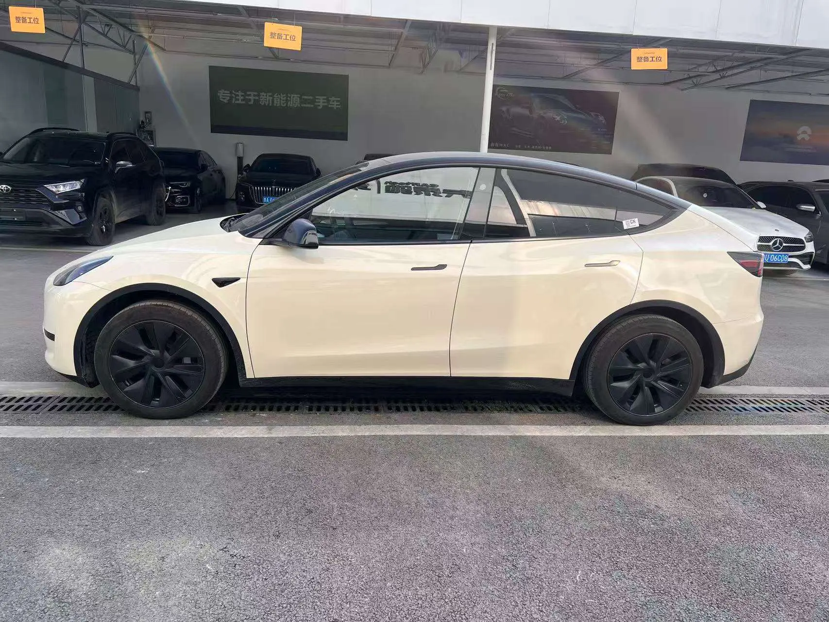 Tesla Model Y  из Китая