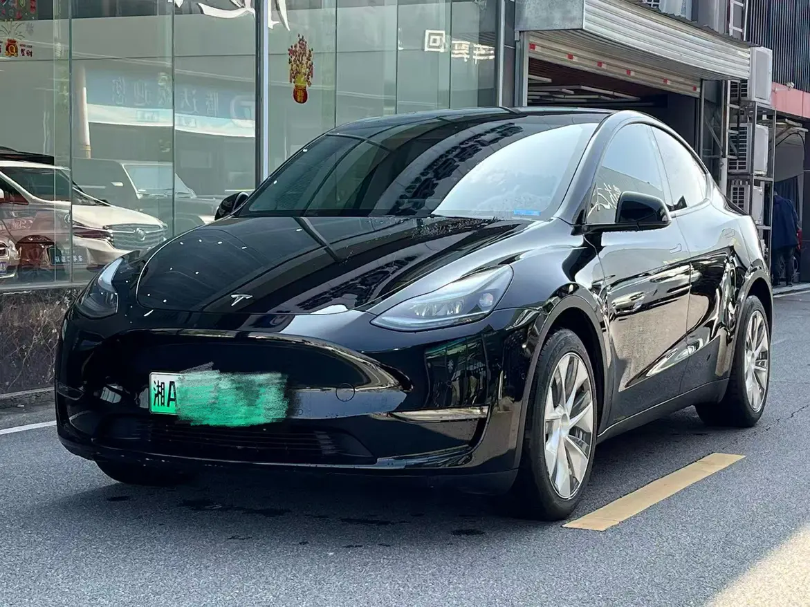 Tesla Model Y  из Китая