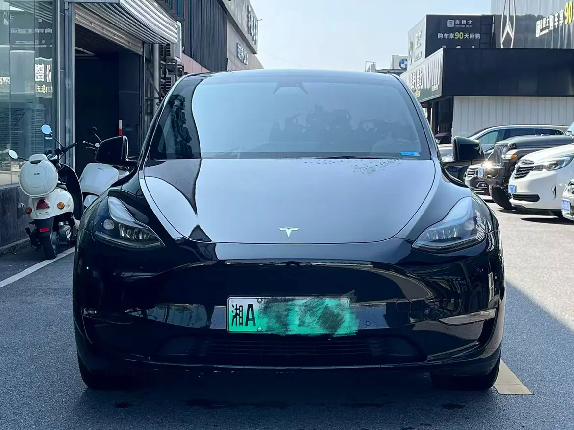 Tesla Model Y  из Китая