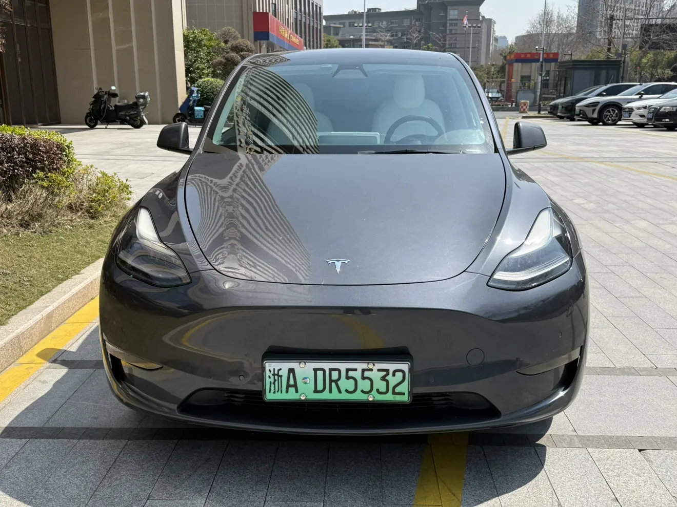 Tesla Model Y  из Китая