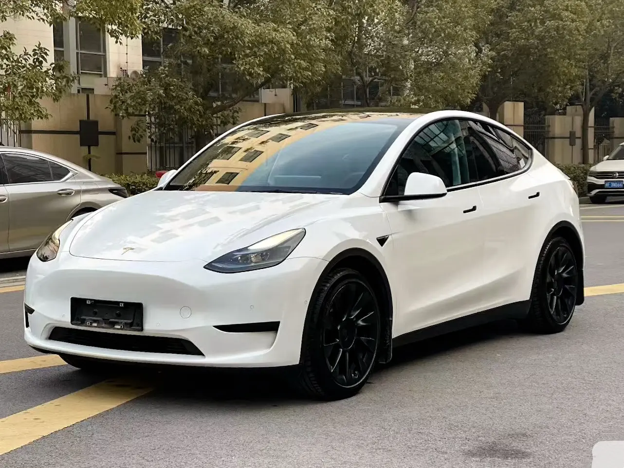 Tesla Model Y  из Китая
