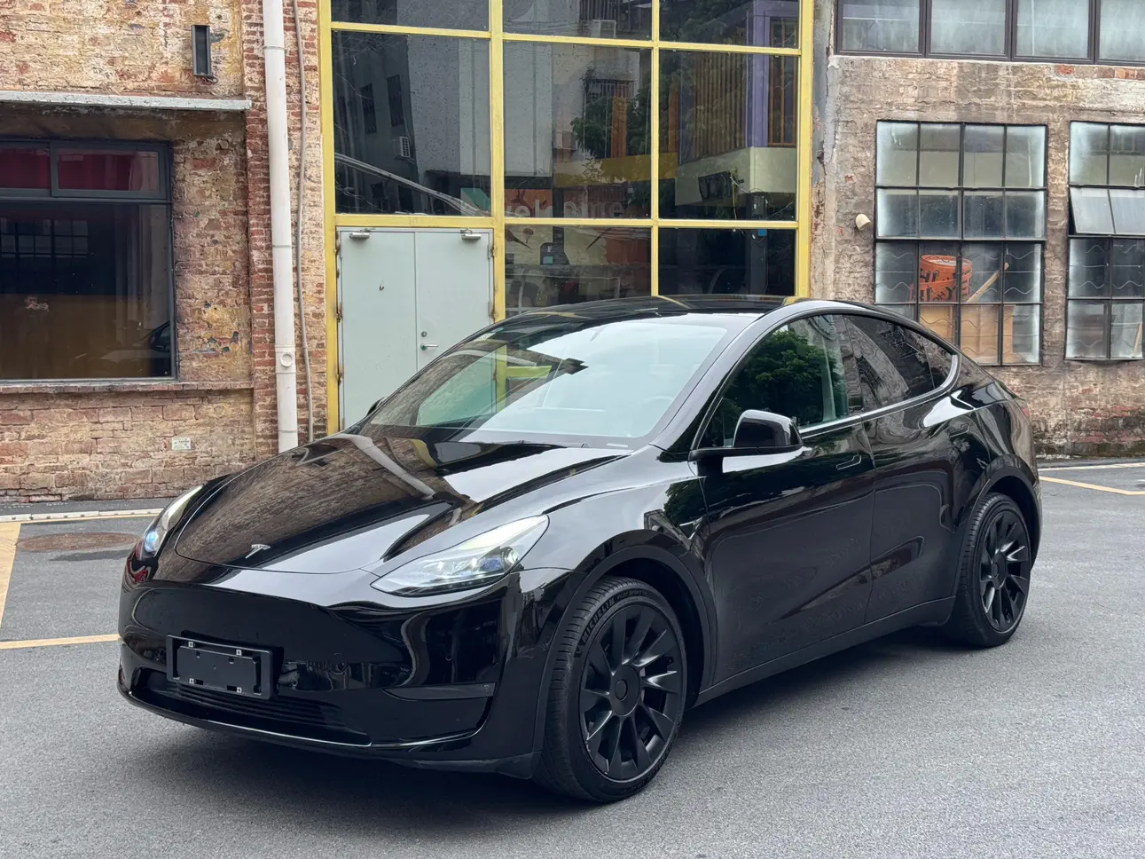 Tesla Model Y  из Китая