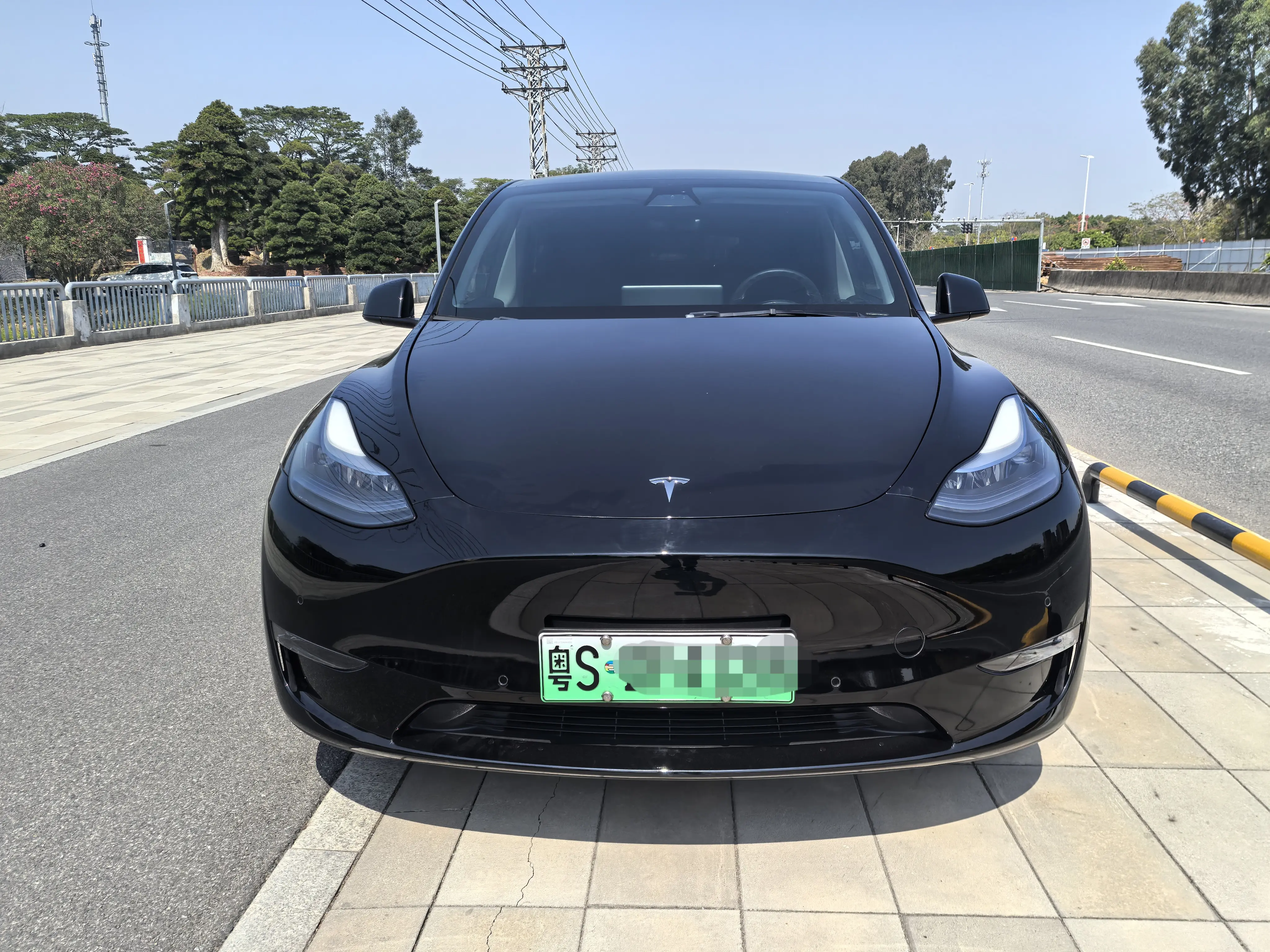 Tesla Model Y  из Китая