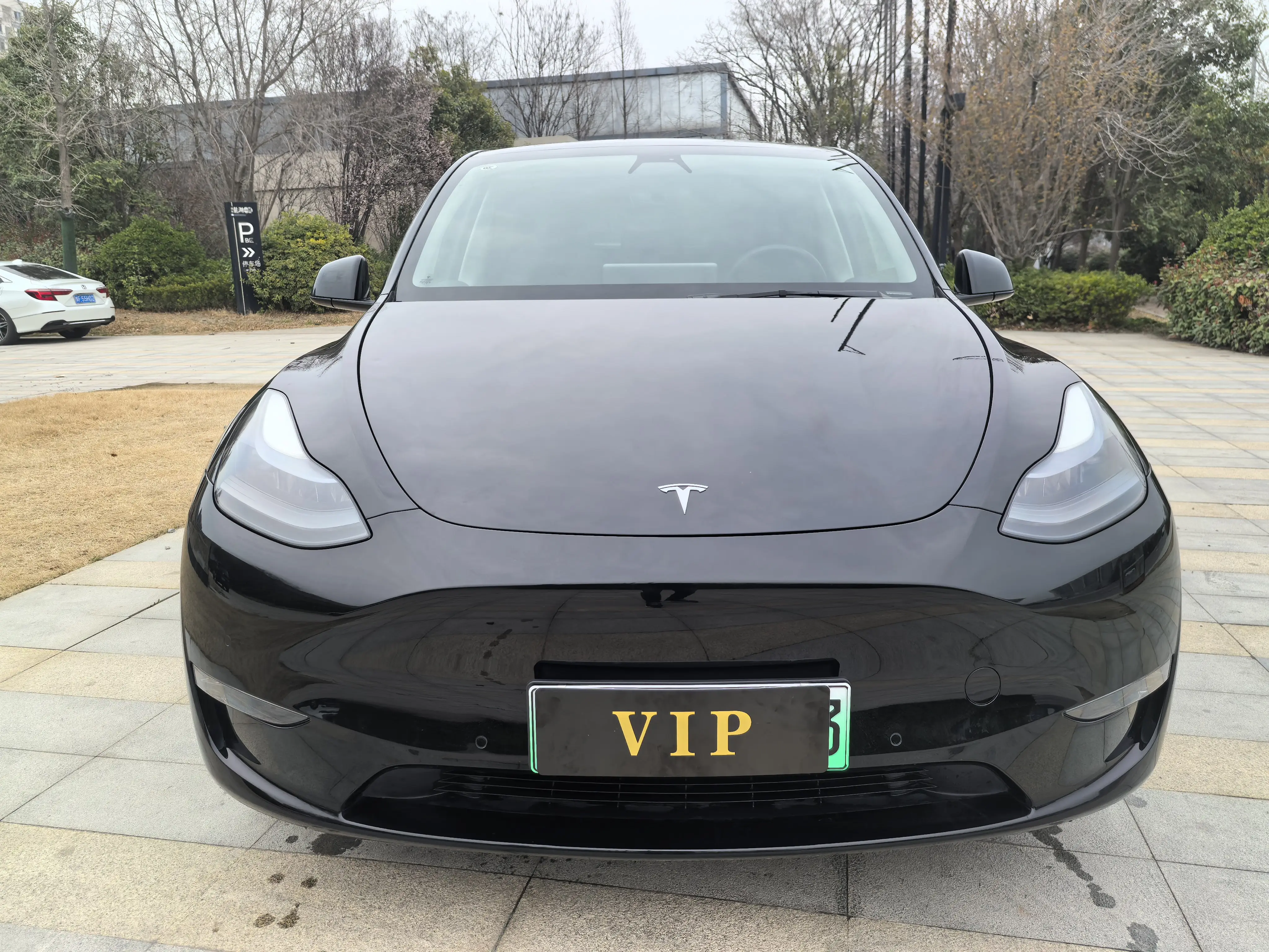 Tesla Model Y  из Китая