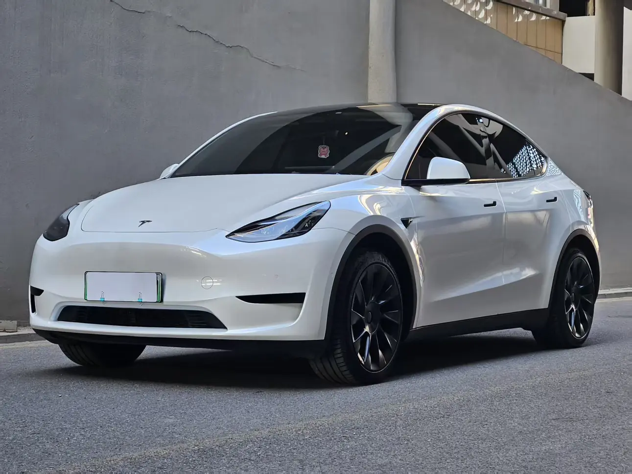 Tesla Model Y  из Китая