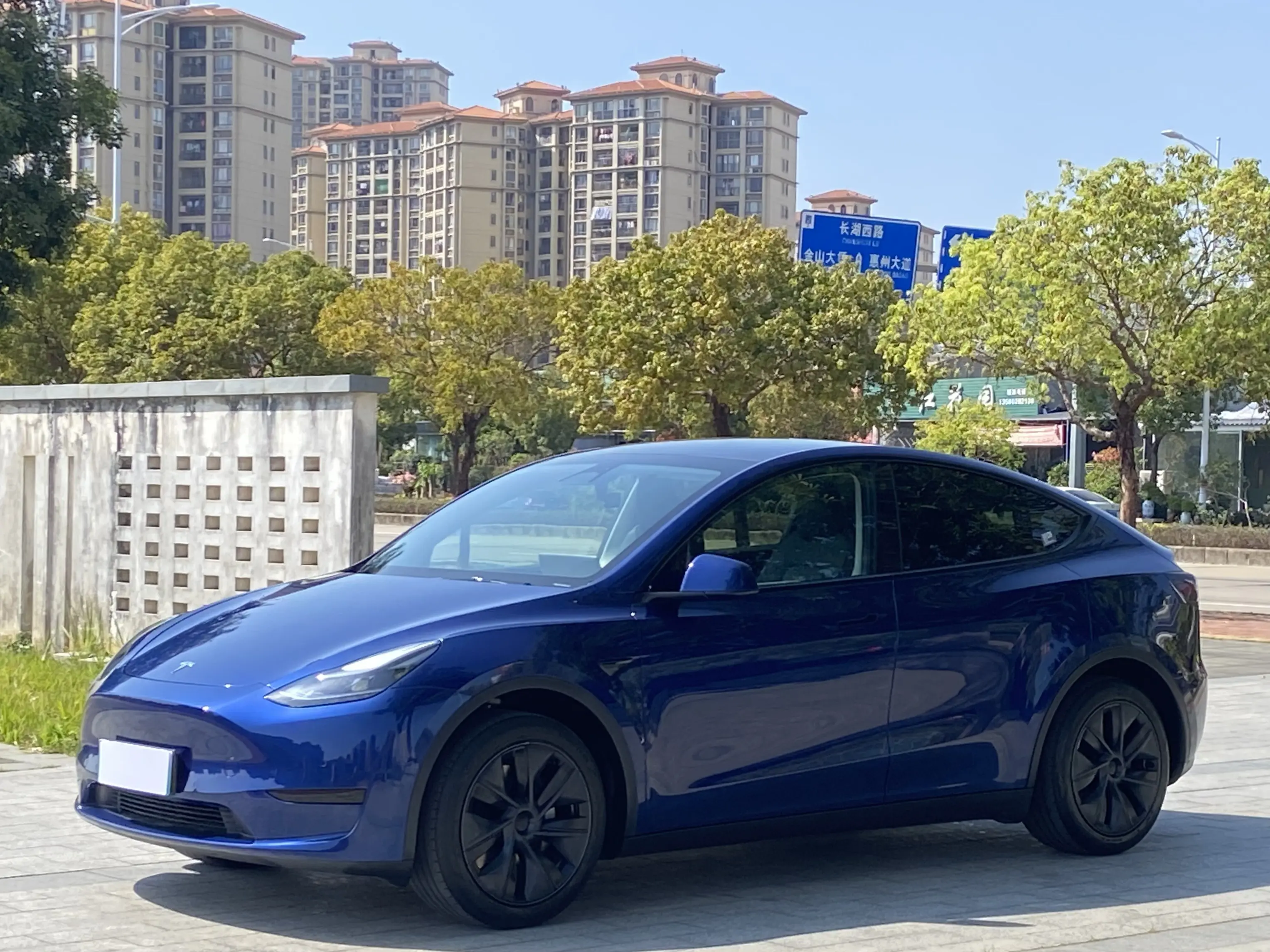 Tesla Model Y  из Китая