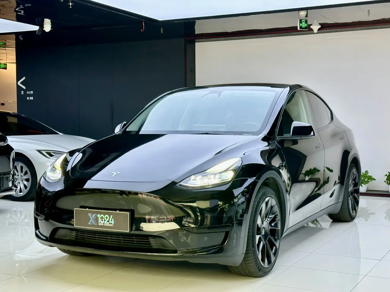 Tesla Model Y  из Китая