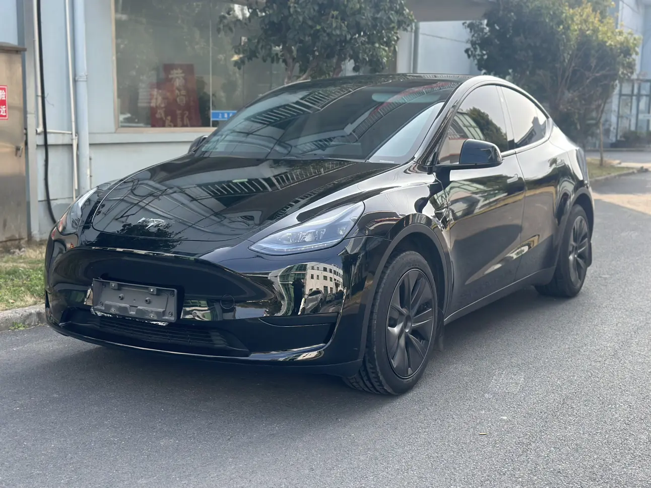 Tesla Model Y  из Китая
