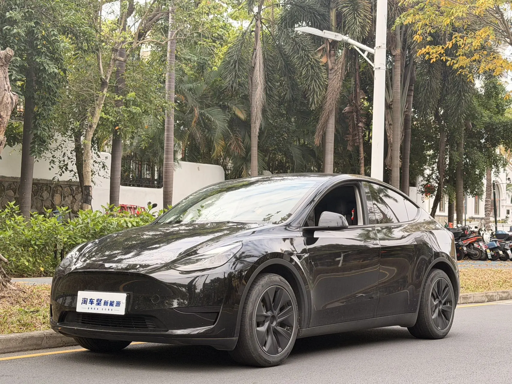 Tesla Model Y  из Китая