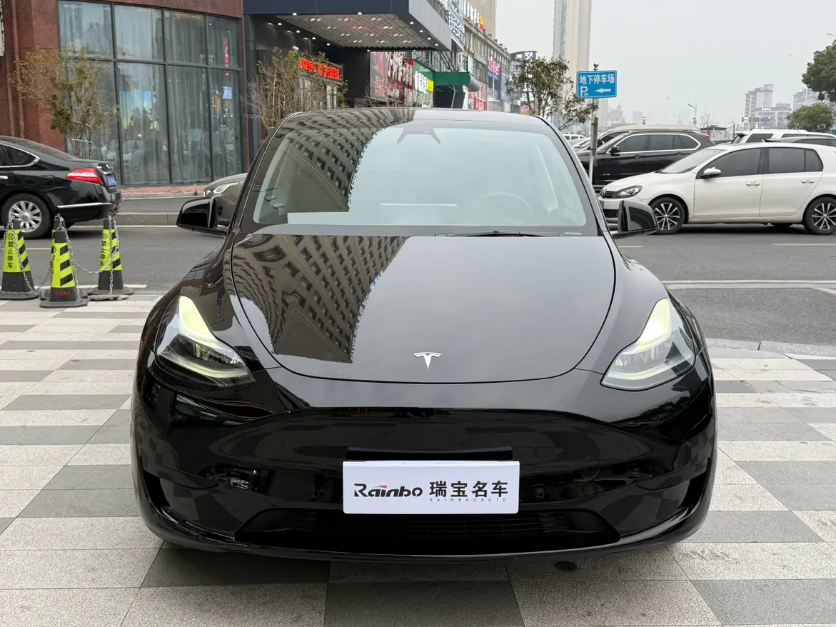 Tesla Model Y  из Китая