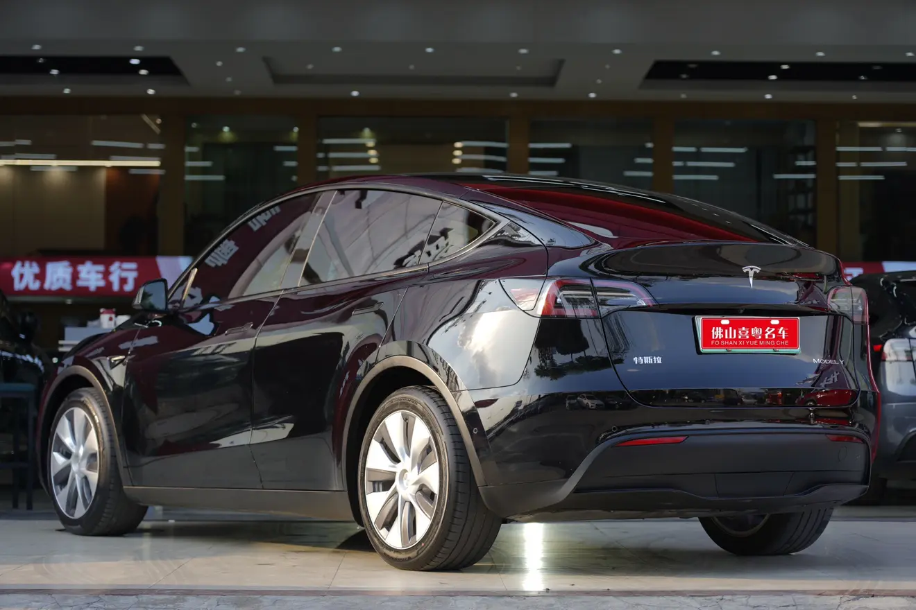 Tesla Model Y  из Китая