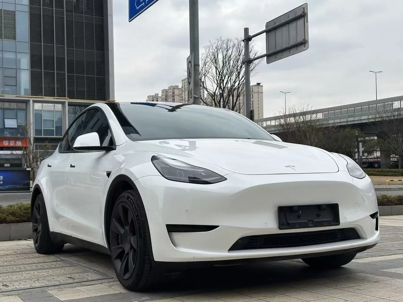 Tesla Model Y  из Китая