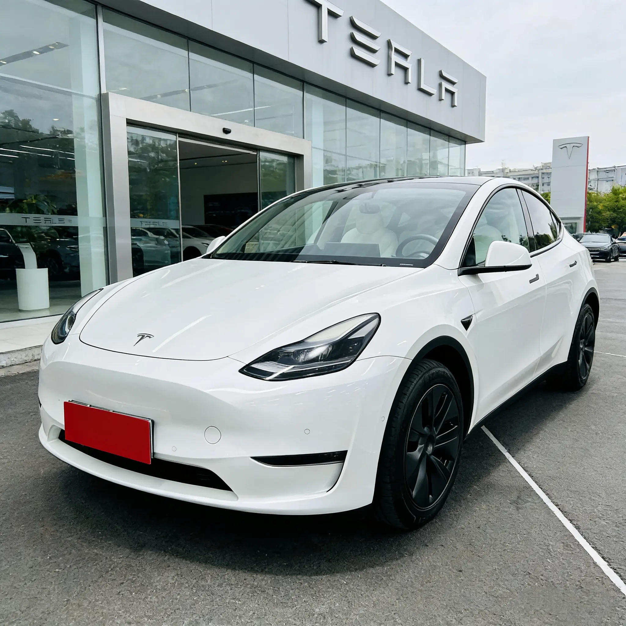 Tesla Model Y  из Китая