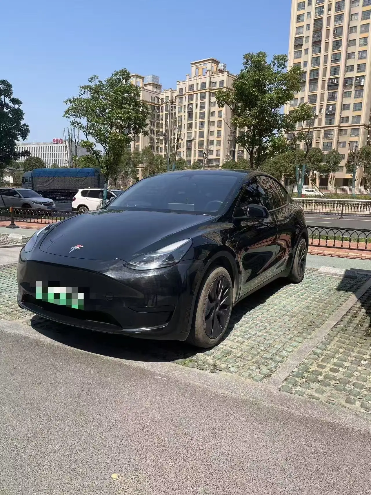 Tesla Model Y  из Китая