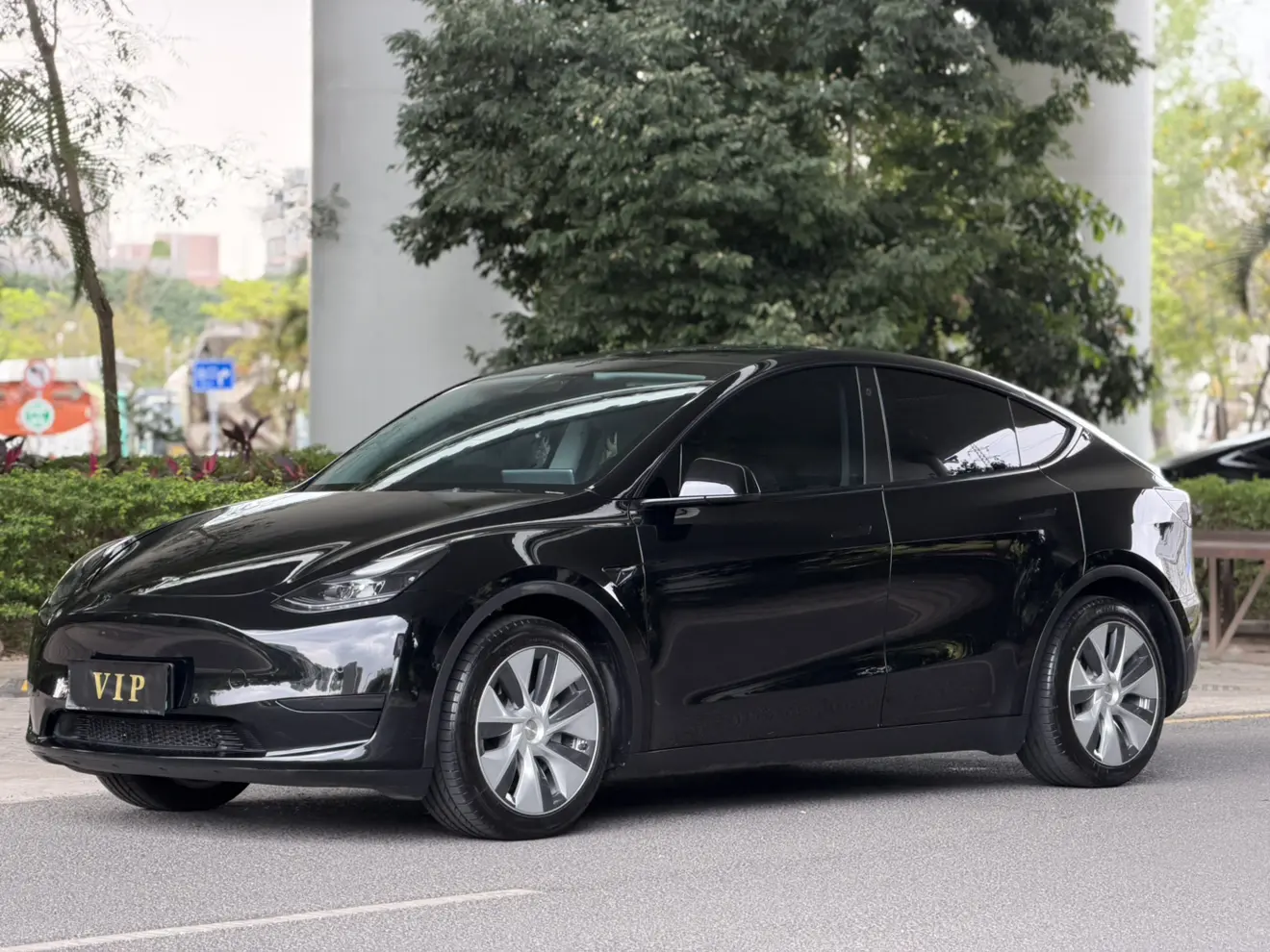 Tesla Model Y  из Китая