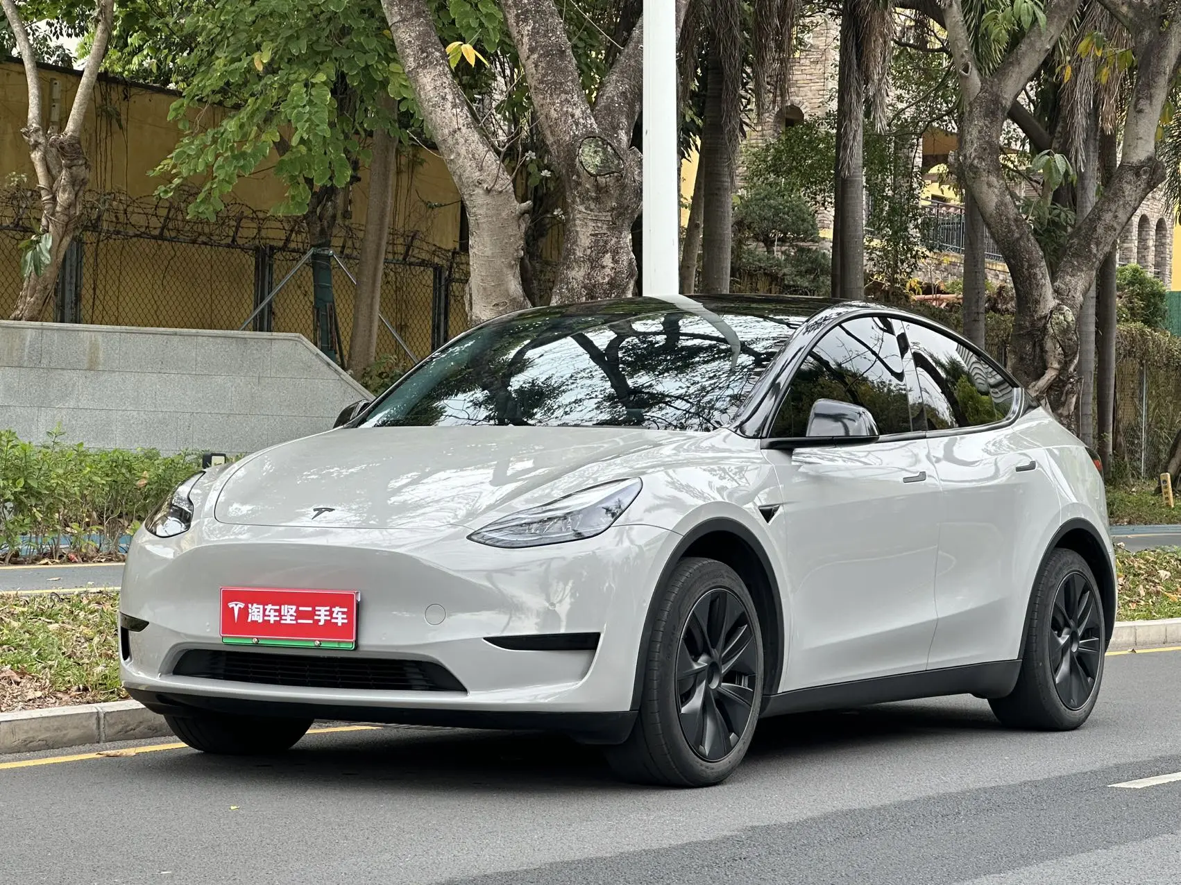 Tesla Model Y  из Китая