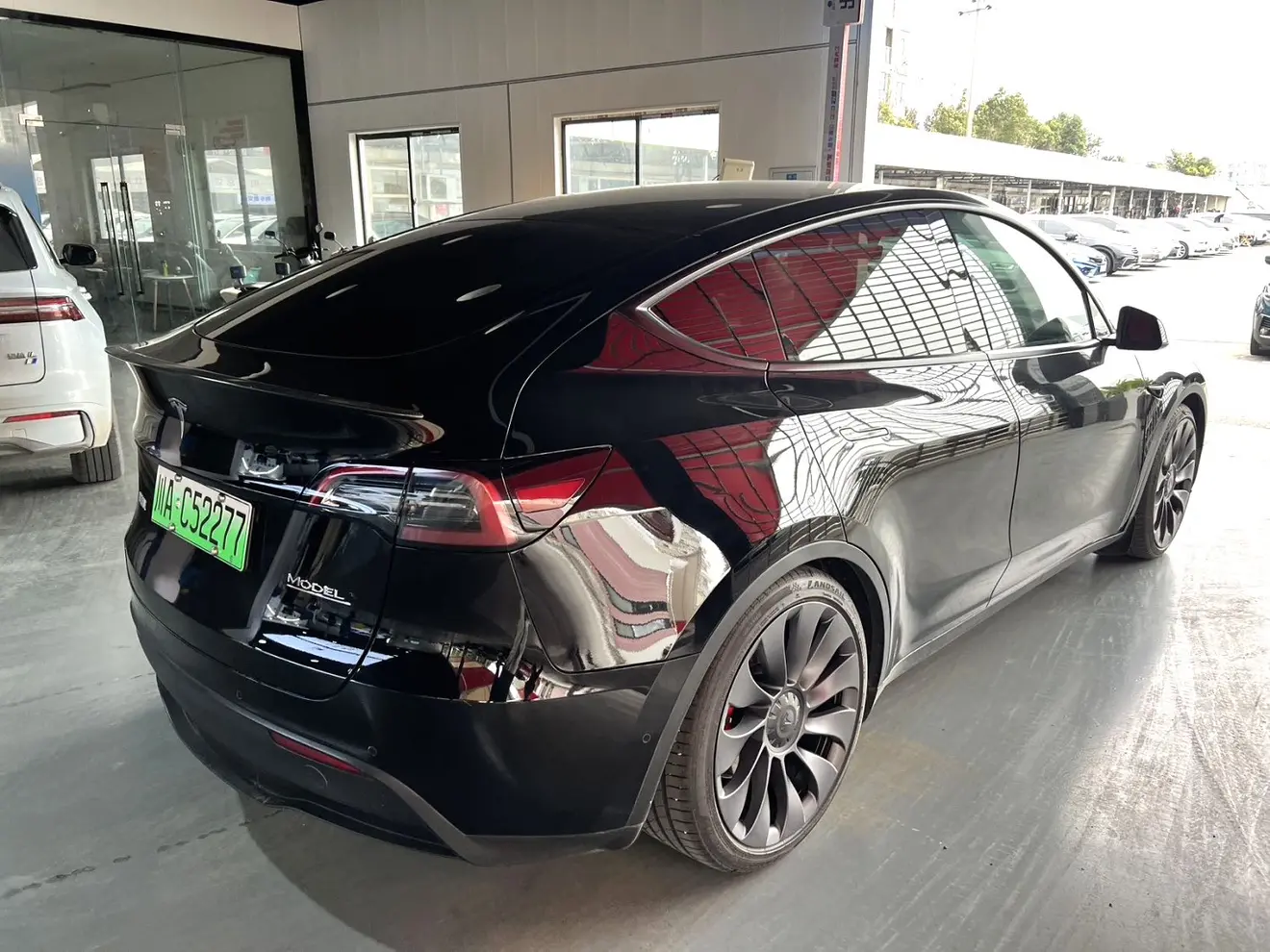 Tesla Model Y  из Китая