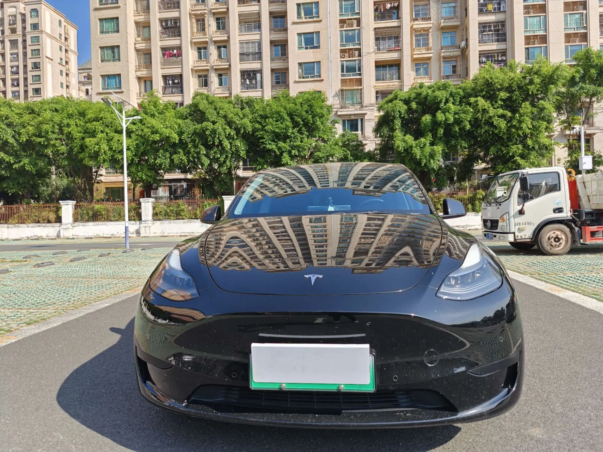 Tesla Model Y  из Китая