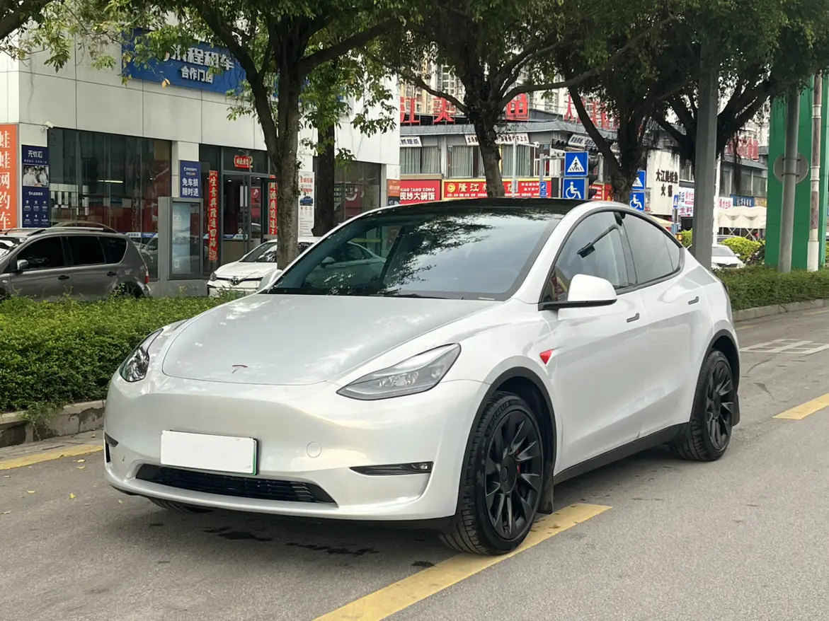Tesla Model Y  из Китая