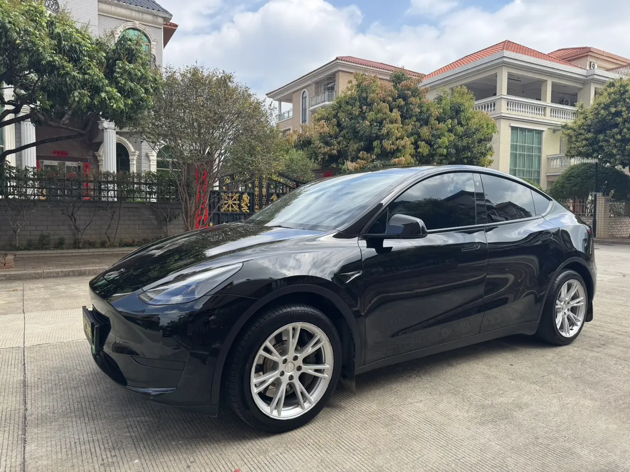 Tesla Model Y  из Китая