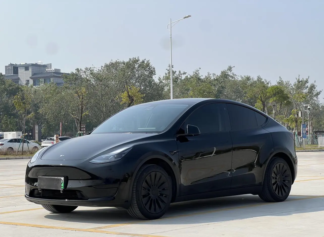 Tesla Model Y  из Китая