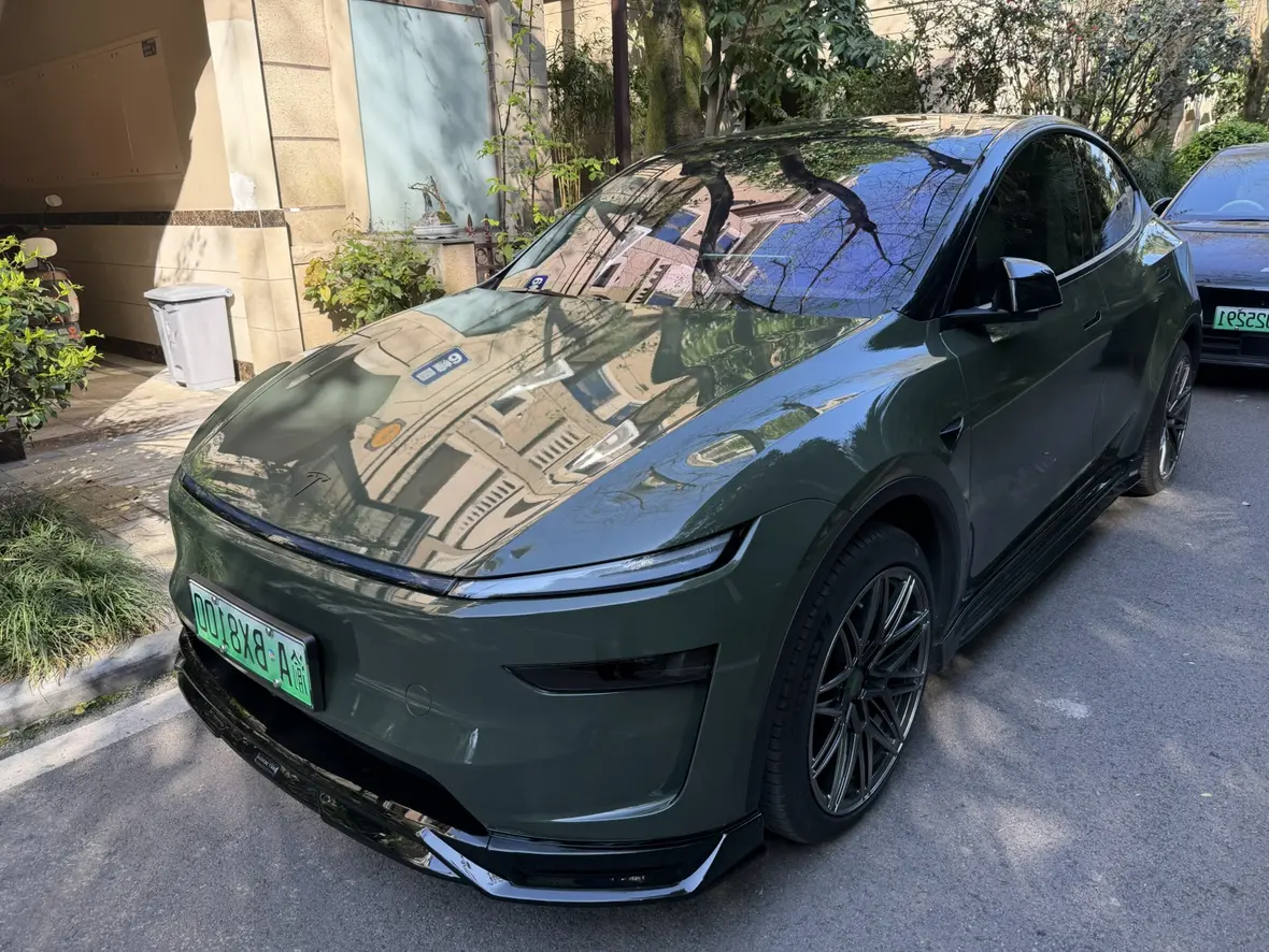 Tesla Model Y  из Китая