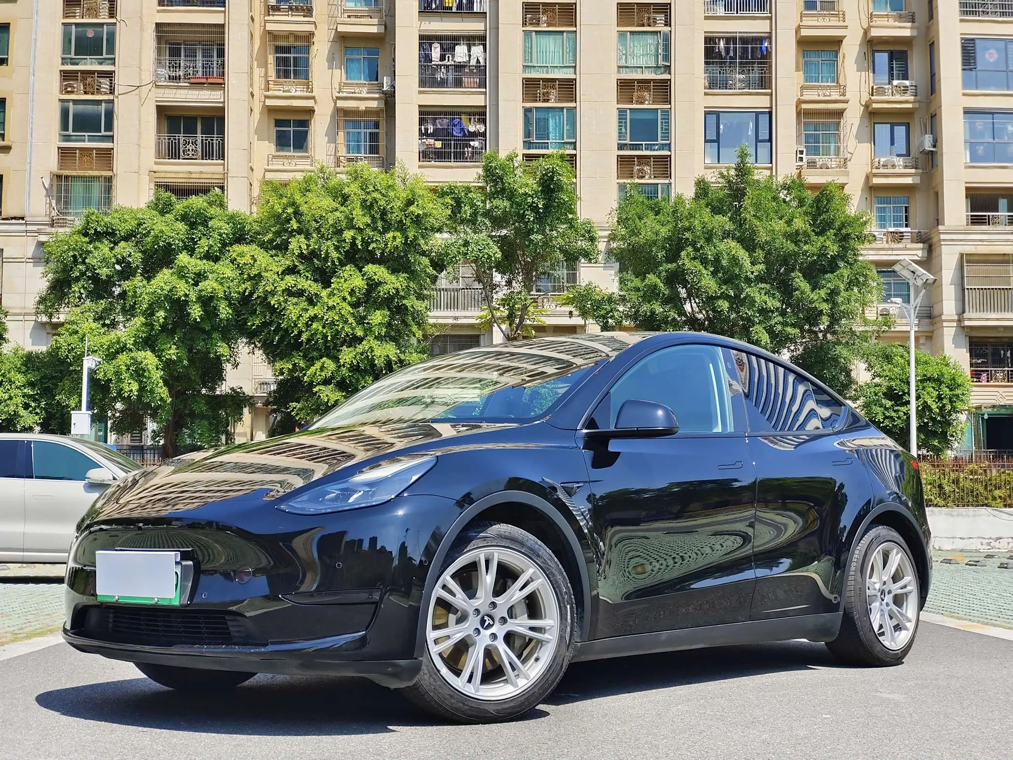 Tesla Model Y  из Китая