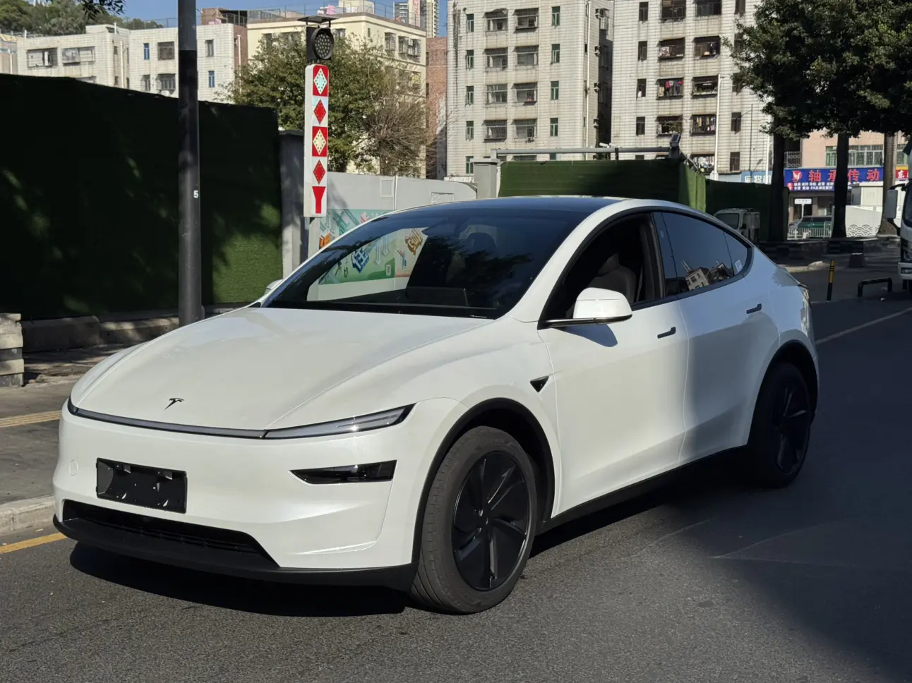 Tesla Model Y  из Китая