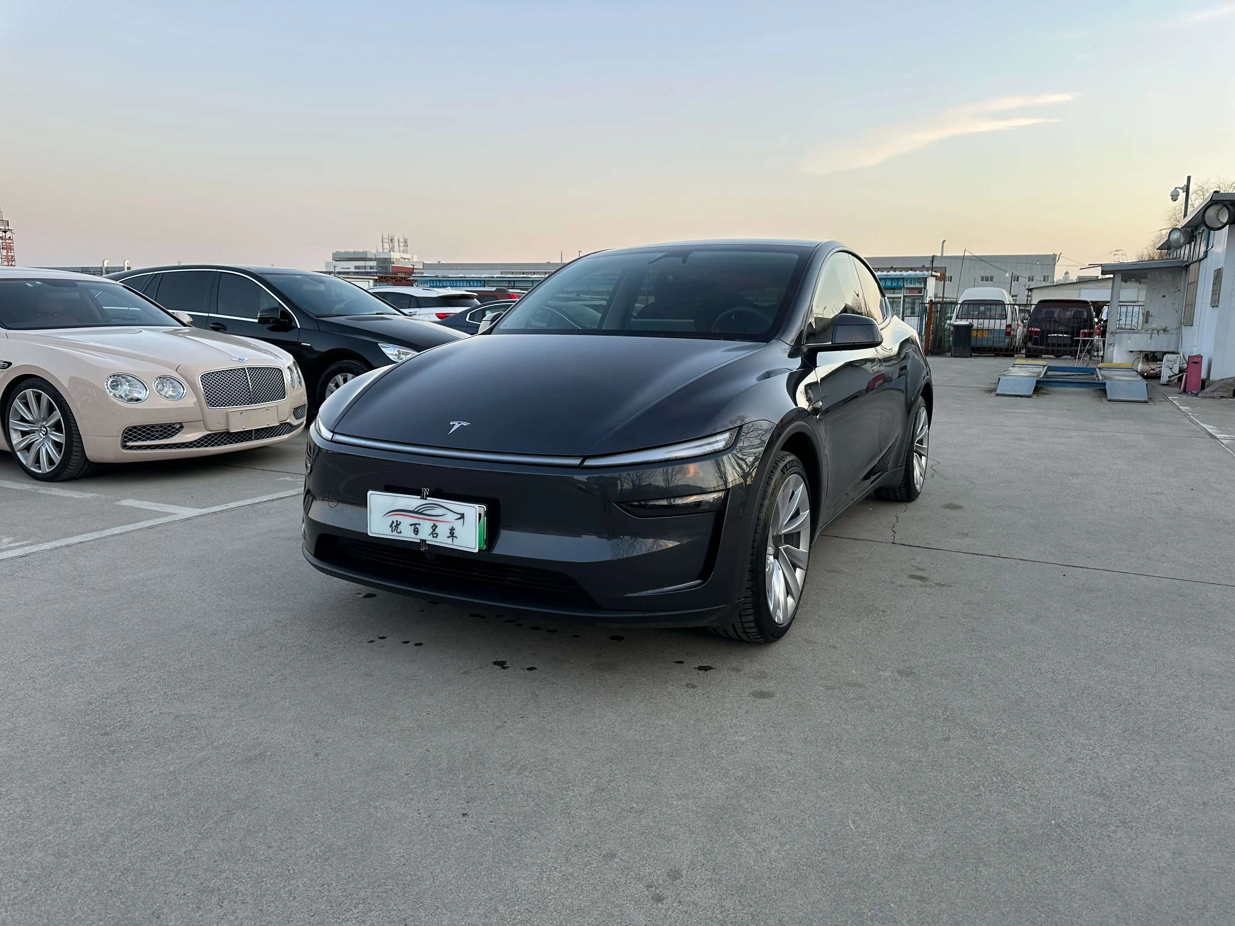 Tesla Model Y  из Китая