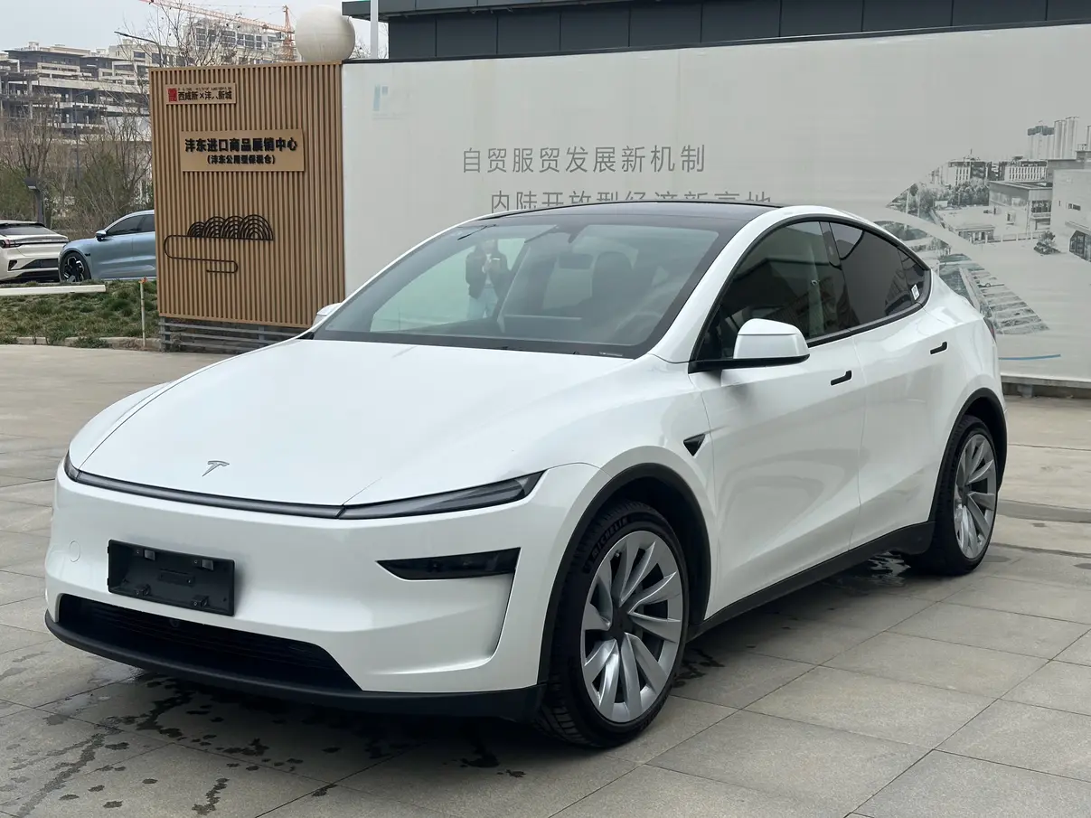 Tesla Model Y  из Китая