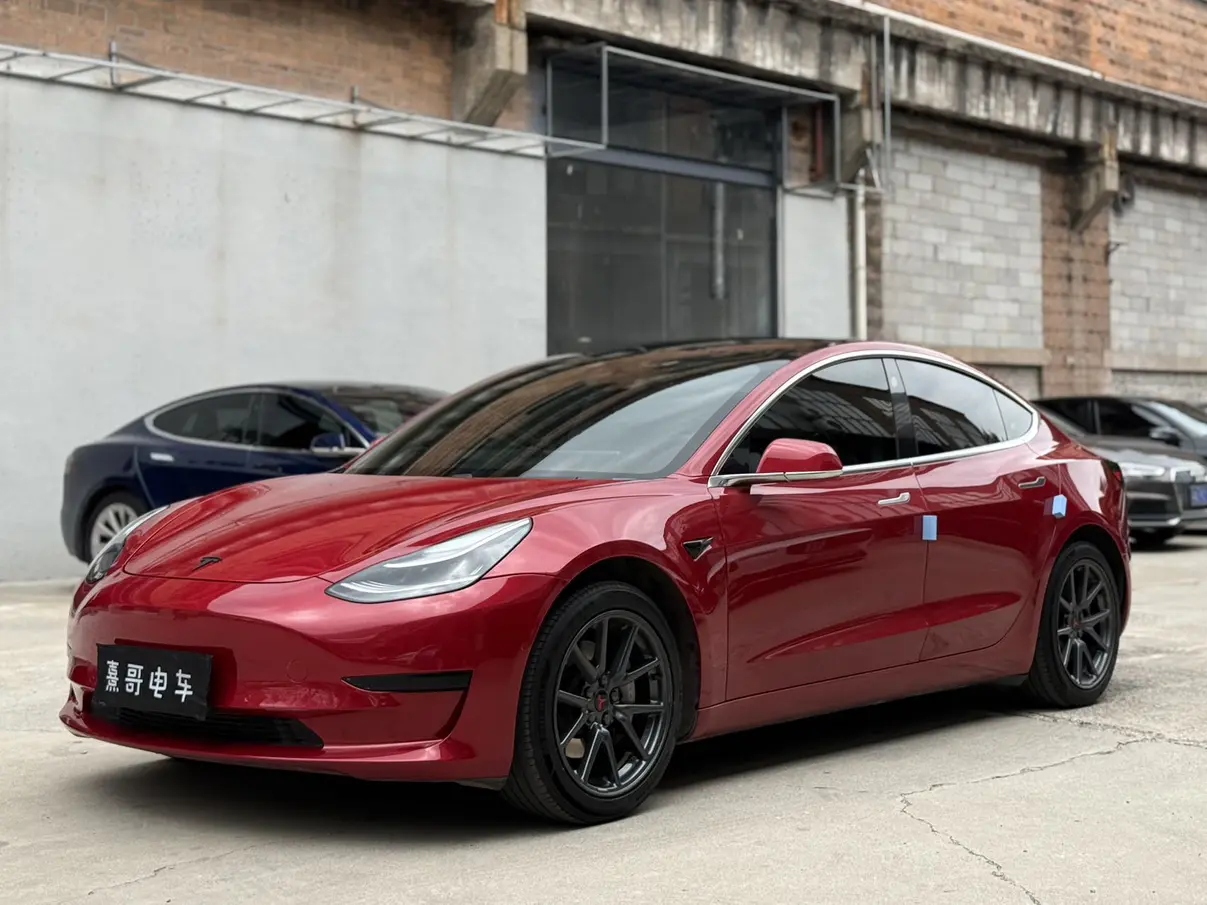 Tesla Model 3  из Китая