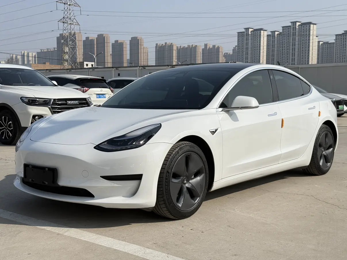 Tesla Model 3  из Китая