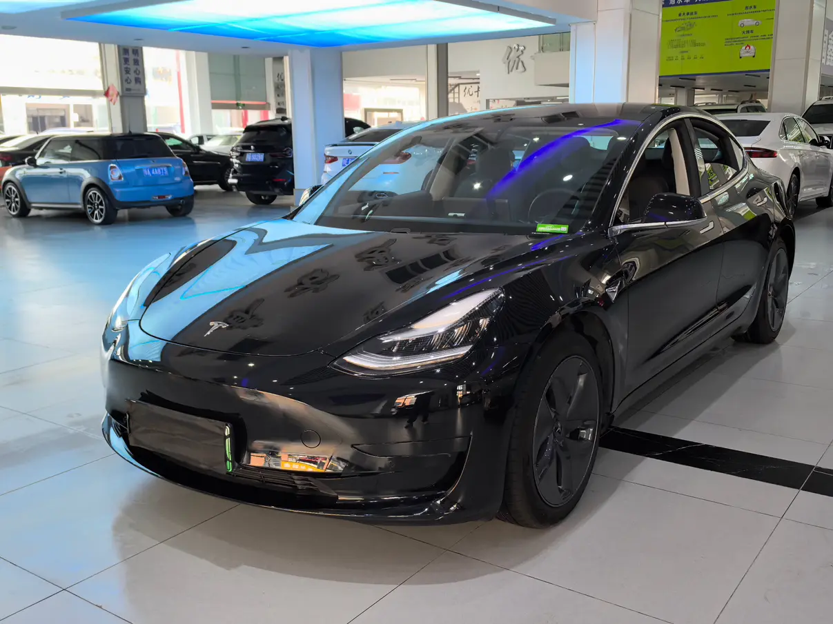 Tesla Model 3  из Китая