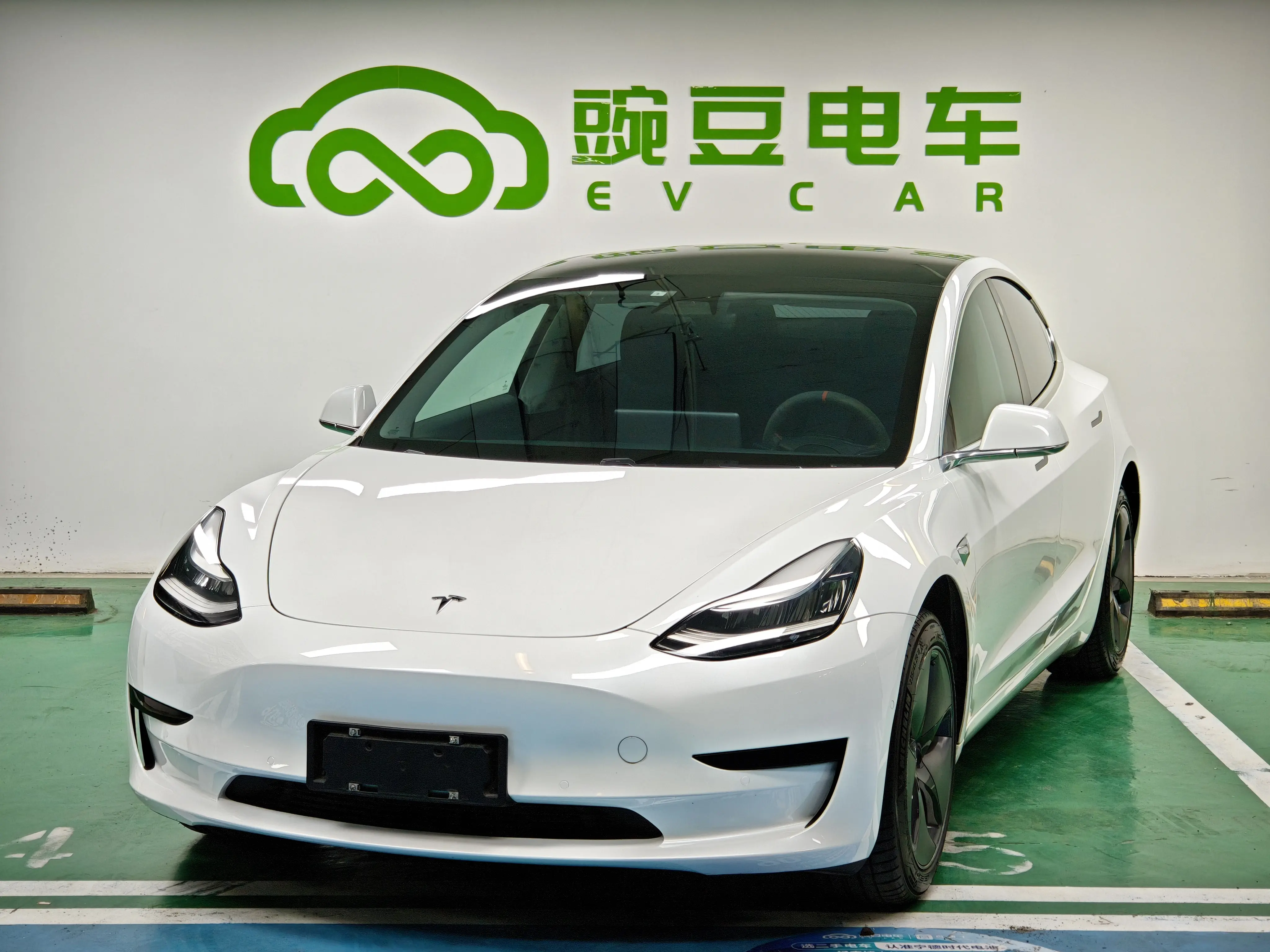 Tesla Model 3  из Китая