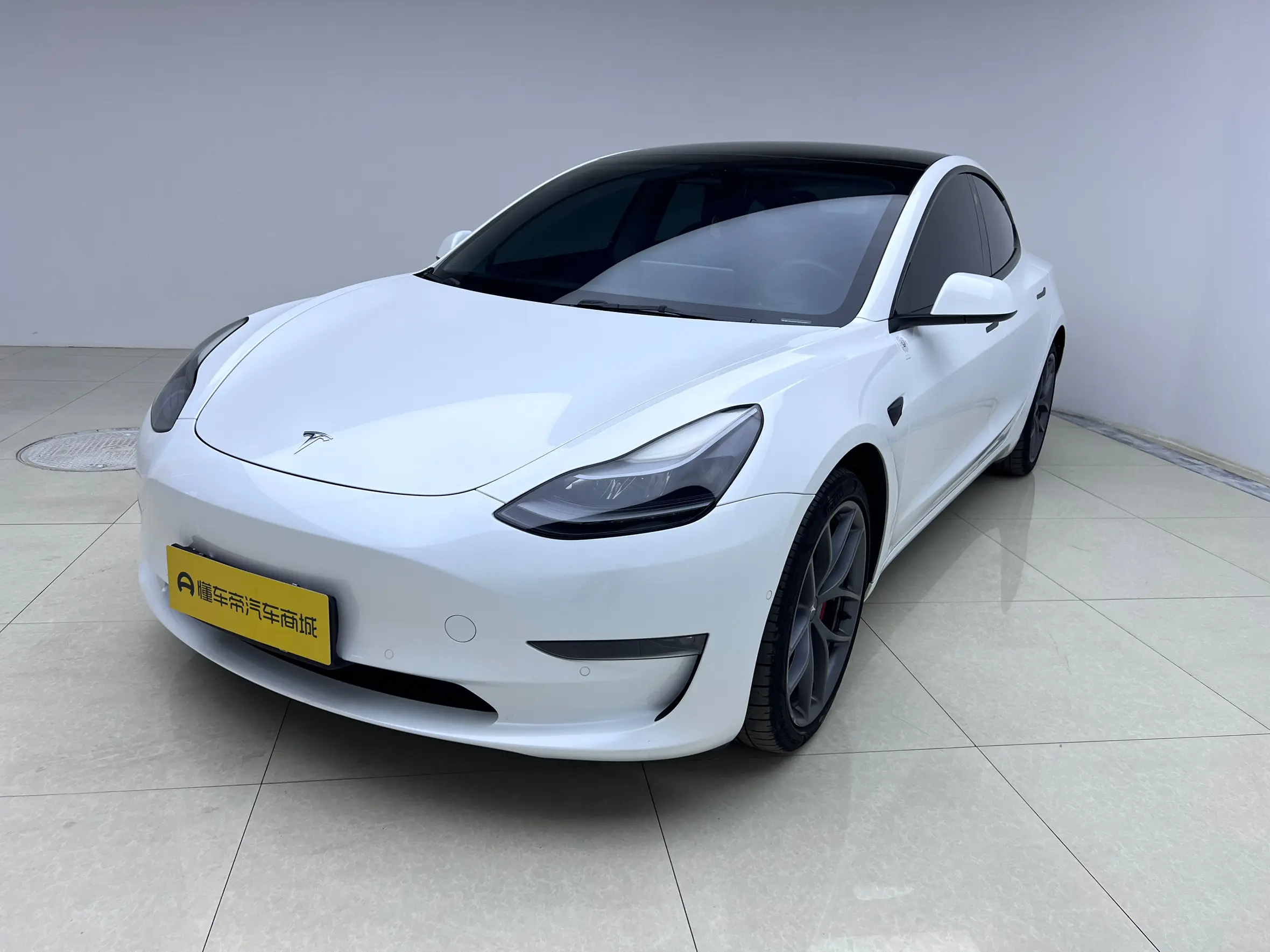 Tesla Model 3  из Китая
