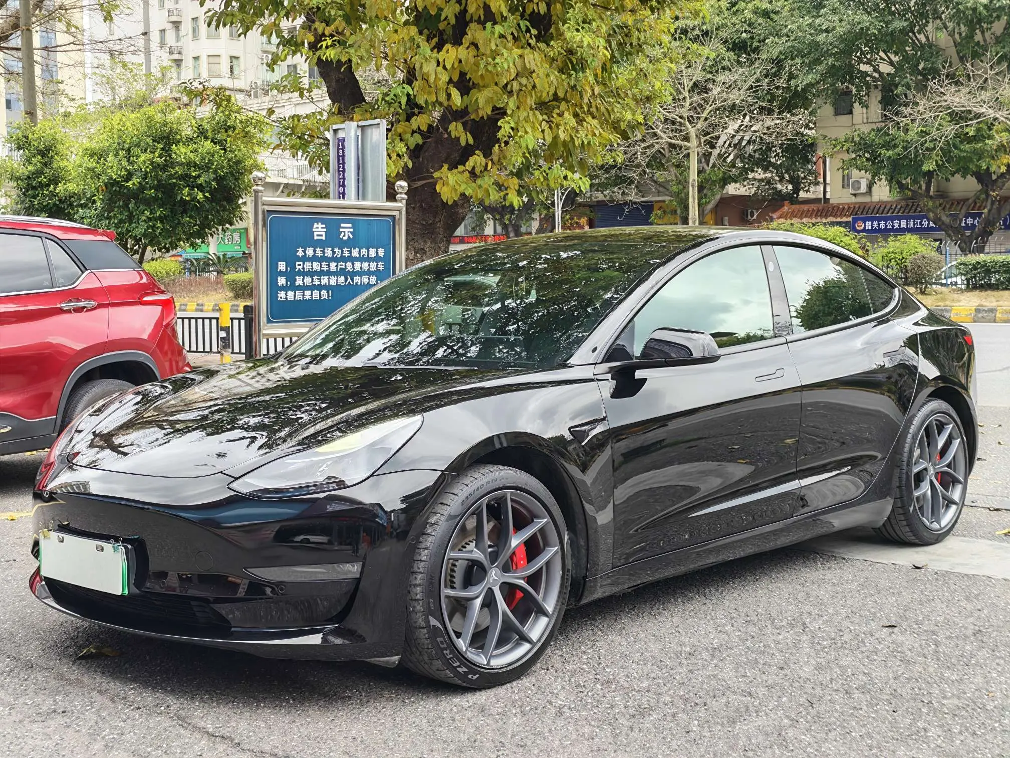 Tesla Model 3  из Китая