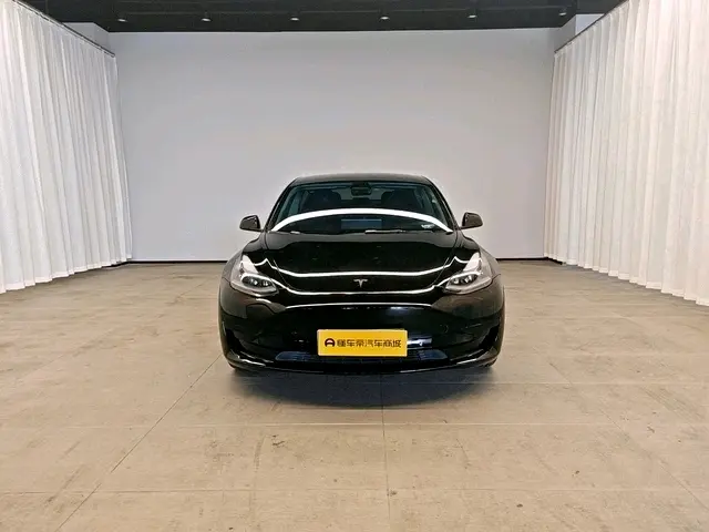 Tesla Model 3  из Китая