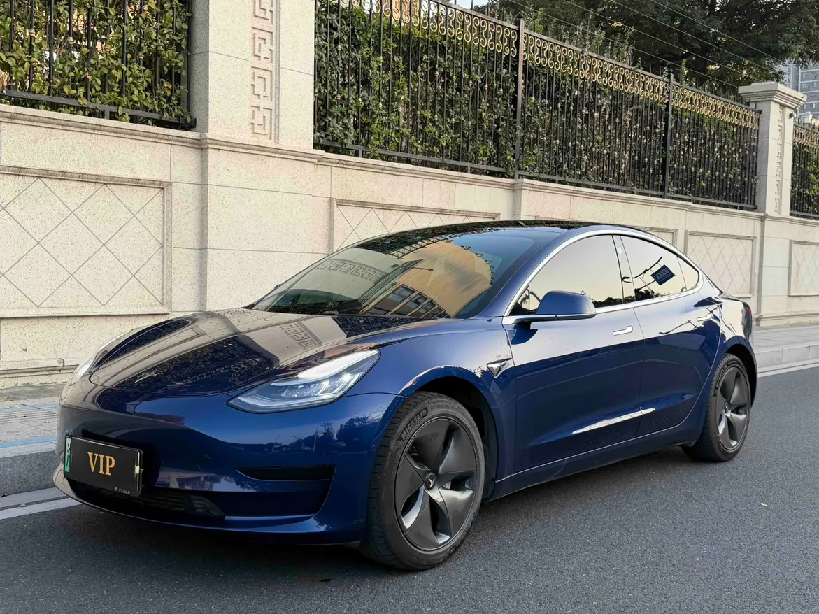 Tesla Model 3  из Китая