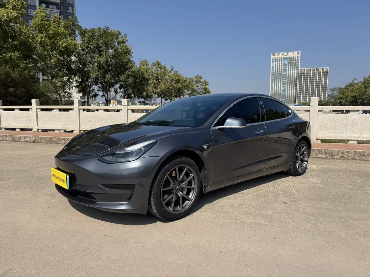 Tesla Model 3  из Китая