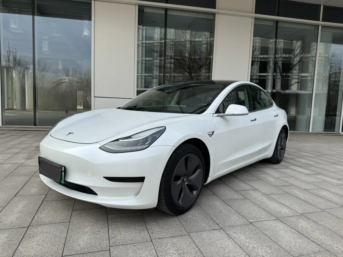 Tesla Model 3  из Китая