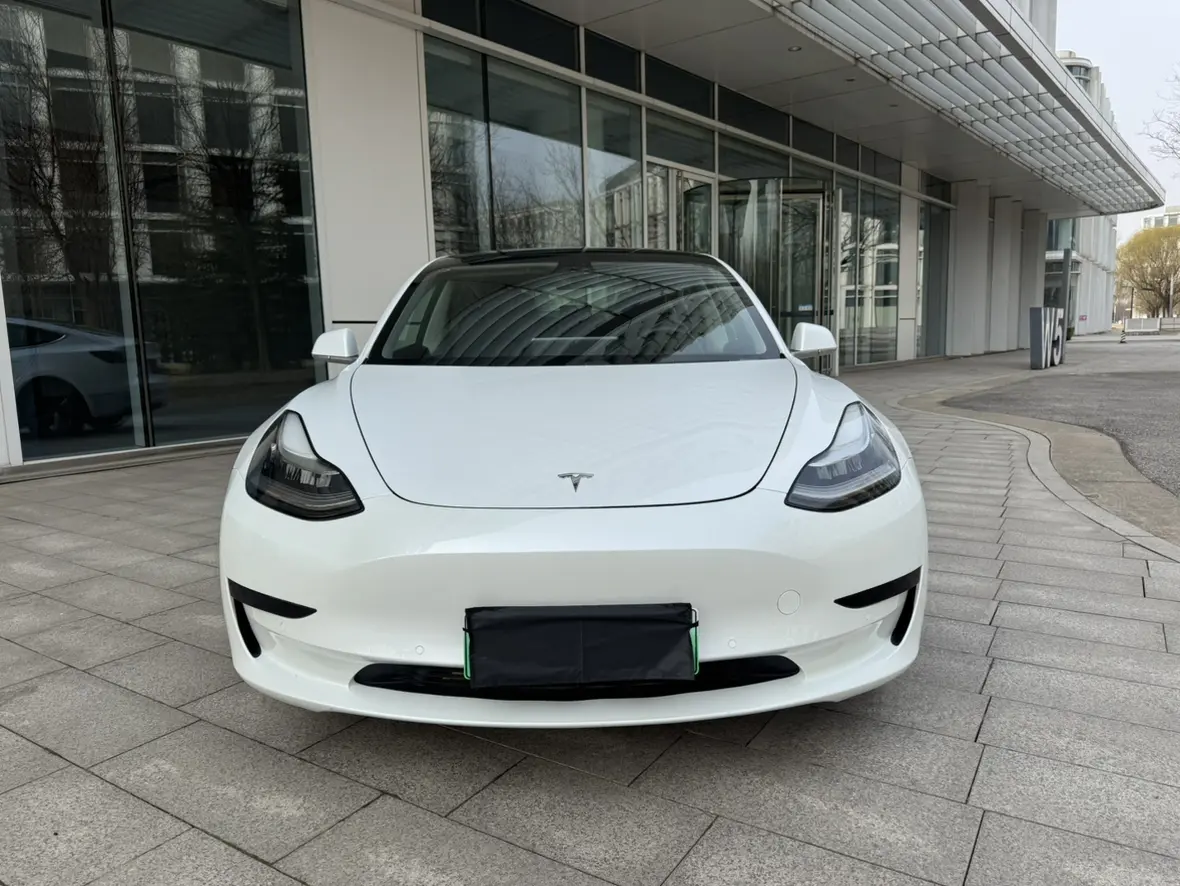 Tesla Model 3  из Китая
