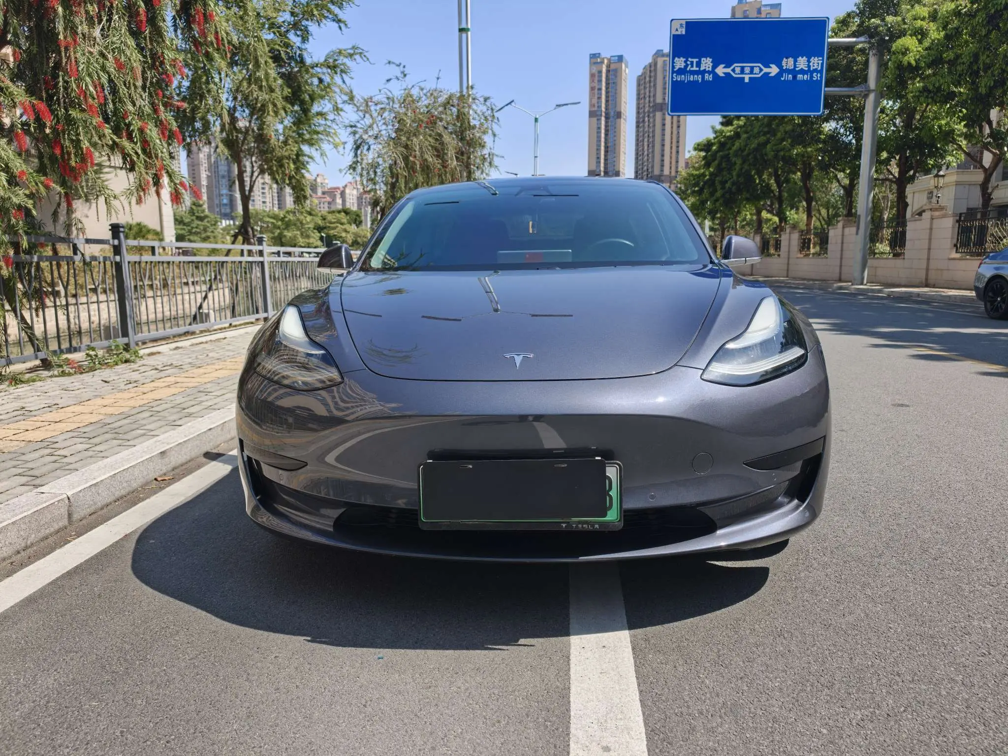 Tesla Model 3  из Китая